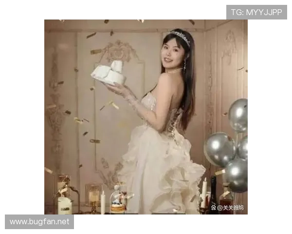 李月汝一出手，普通人瞬间怀疑人生这消费水平也太飒了吧！